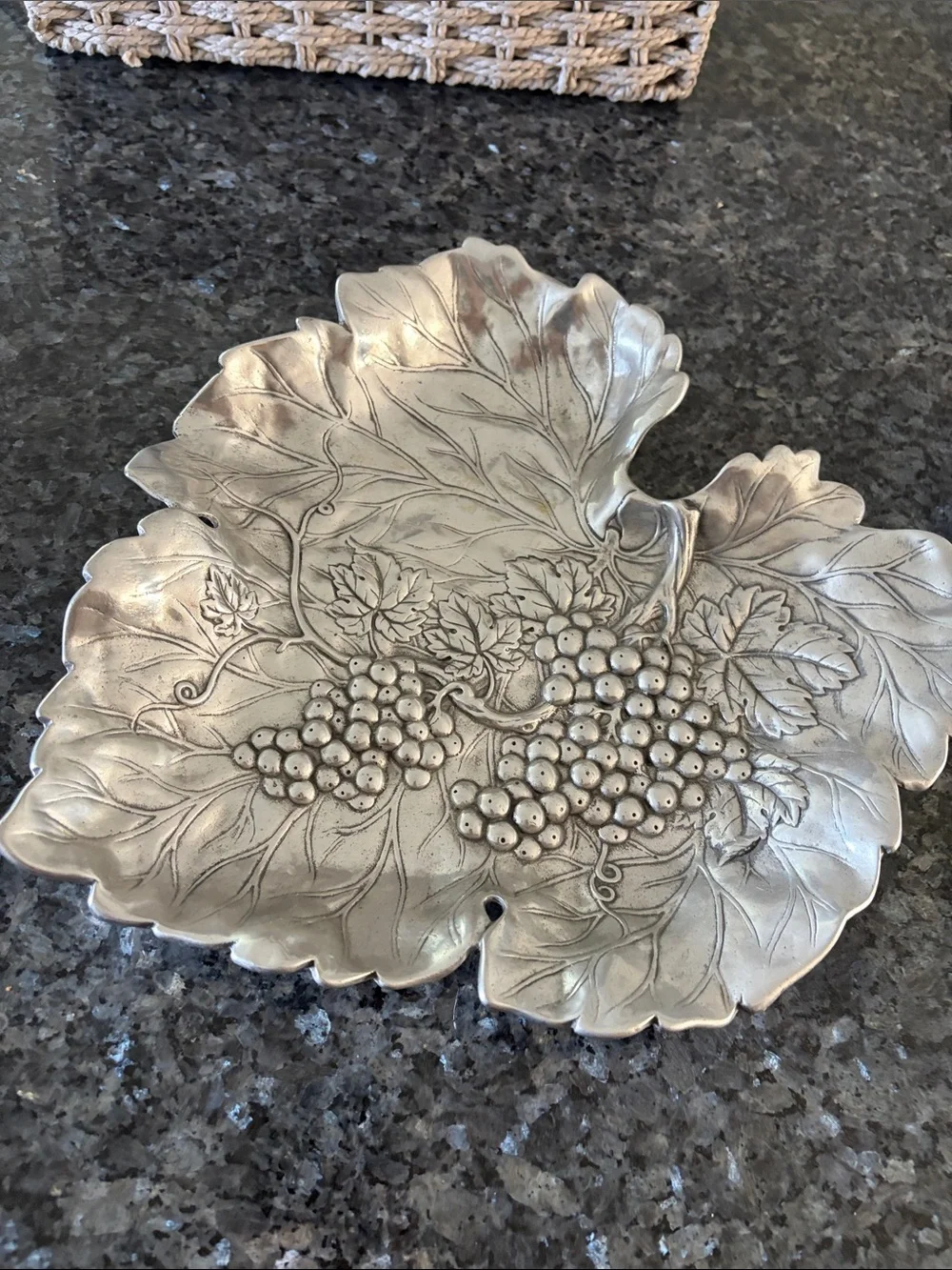 Arthur Court Sand Cast Aluminum Platter Grape Leaf Pattern Vintage 1993